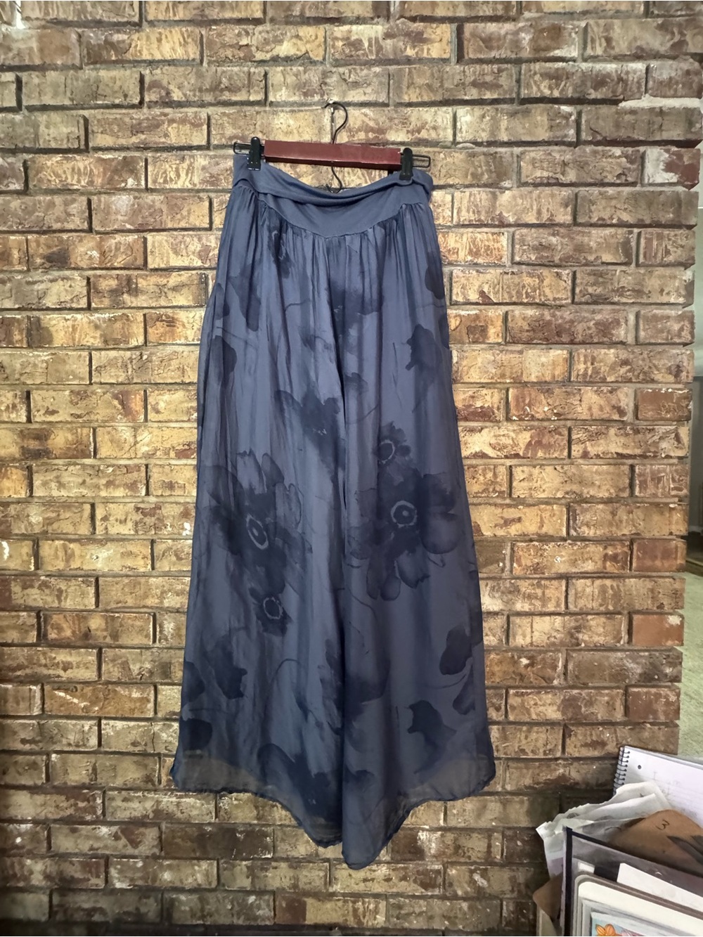 Tempo Paris 100% silk blue floral boho palazzo pants